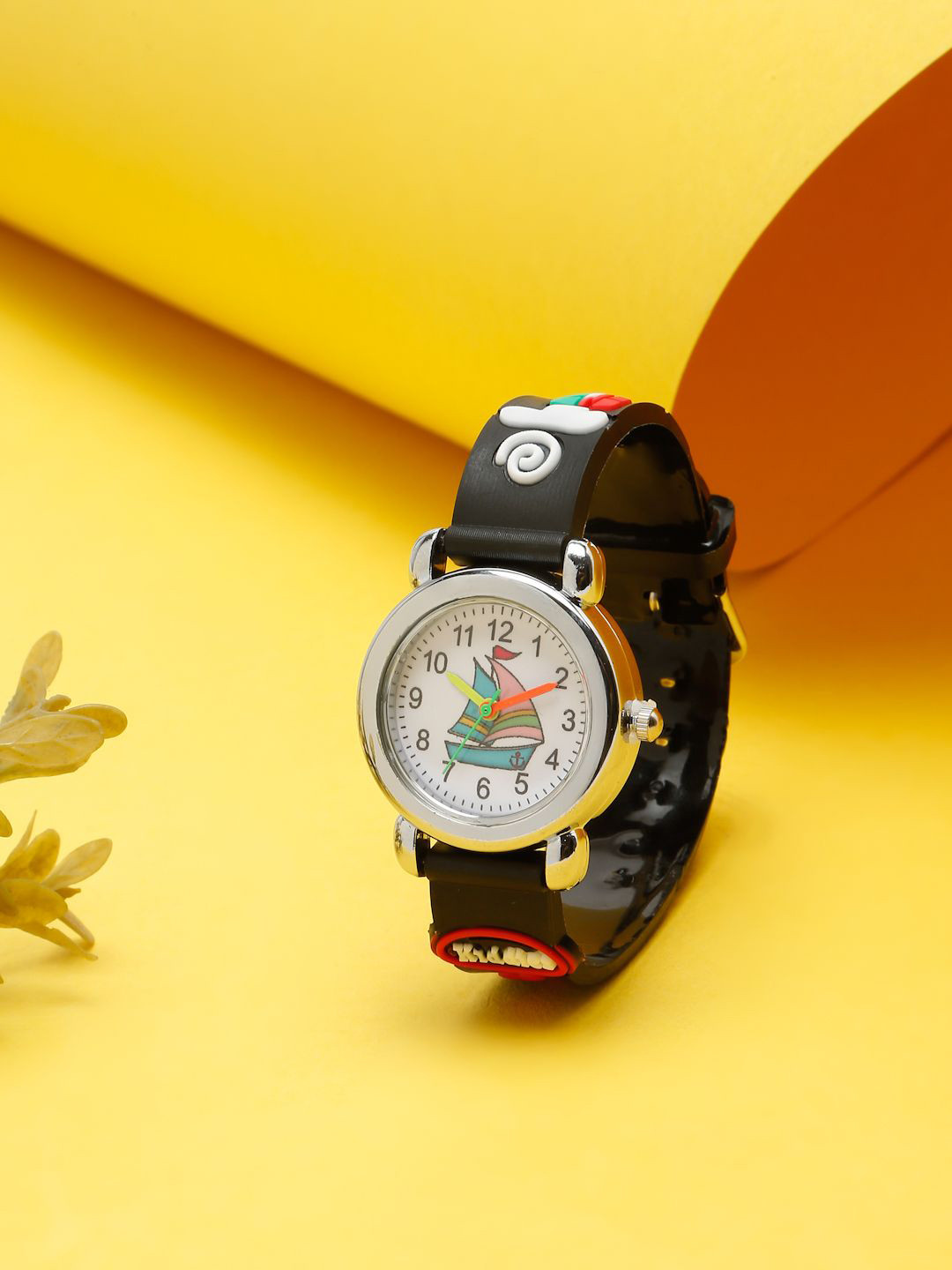 Stoln Kids Round Dial Analog Watch