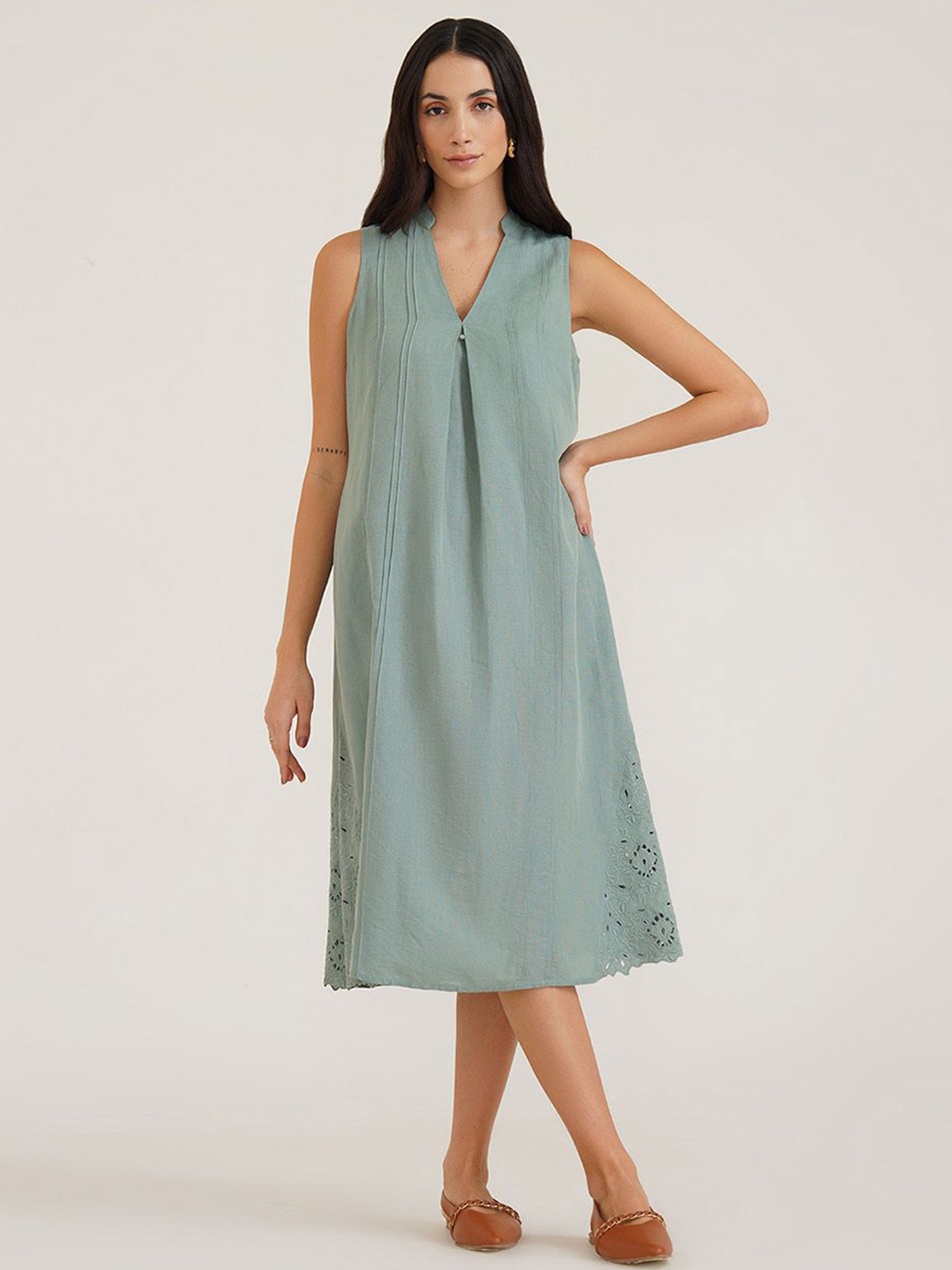 B77 Embroidered Linen A-Line Midi Dress