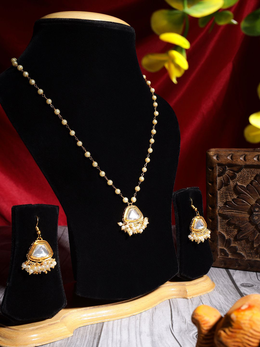 AARSEE OFFICIAL 22KT Gold-Plated Trapezoid Kundan Pearl Chain Set