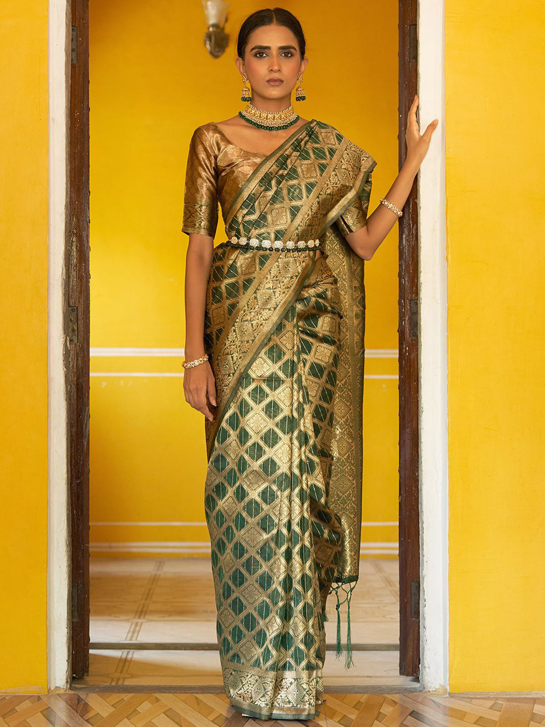 Janasya Women Dark Green Organza Woven Ethnic Motifs Saree with Unstitched Blouse Piece