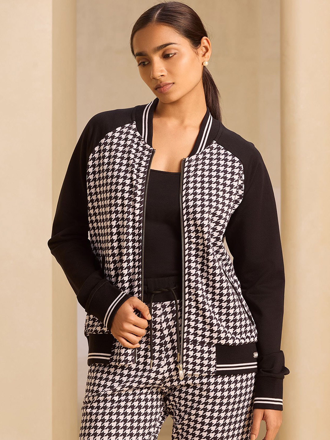 ALONGE Women Cotton Longline Tailored Jacket