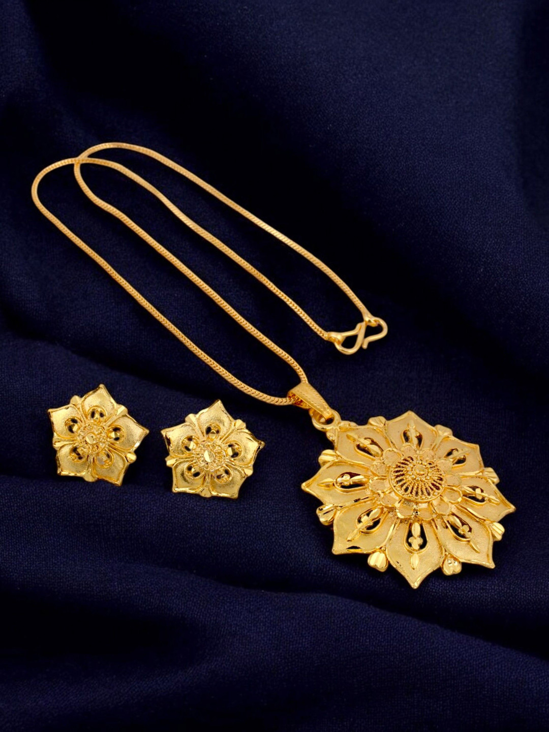 LUCKY JEWELLERY Gold-Plated Textured Jewellery Set