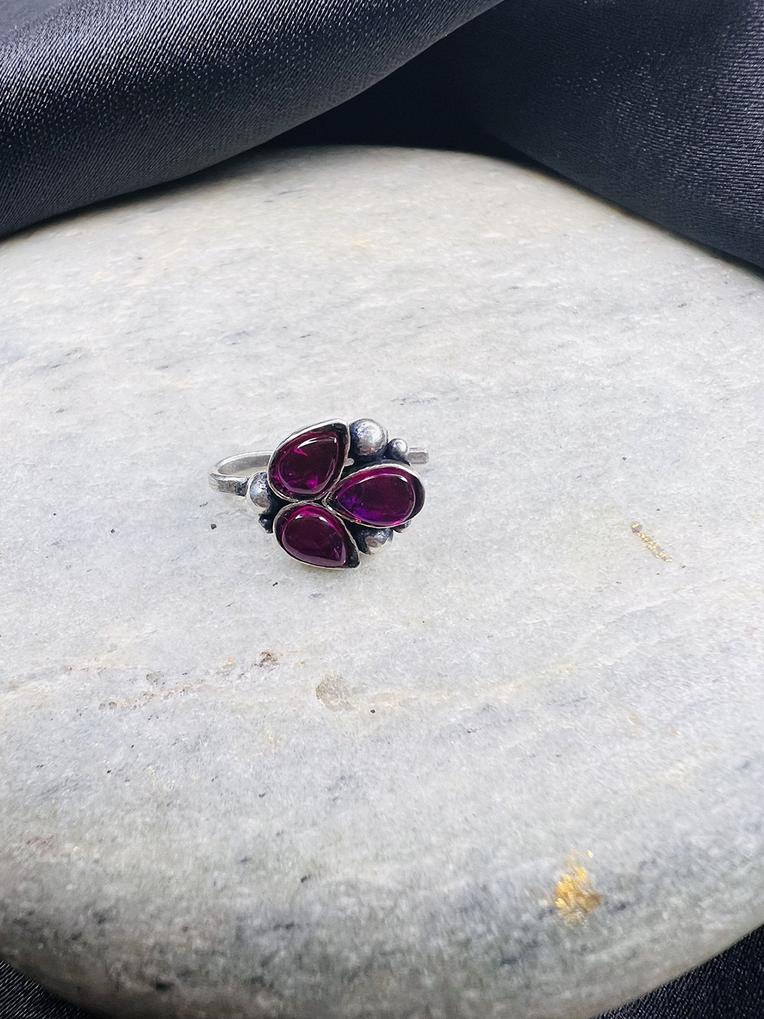 Arte Jewels Artificial Stones and Beads Chained Nosepin