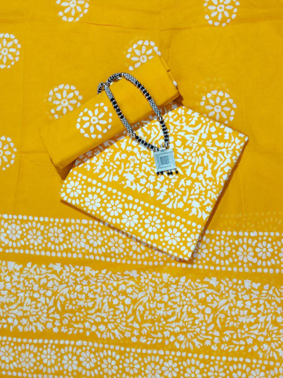 Farooq Dyeing Printed Pure Cotton Unstitched Dress Material