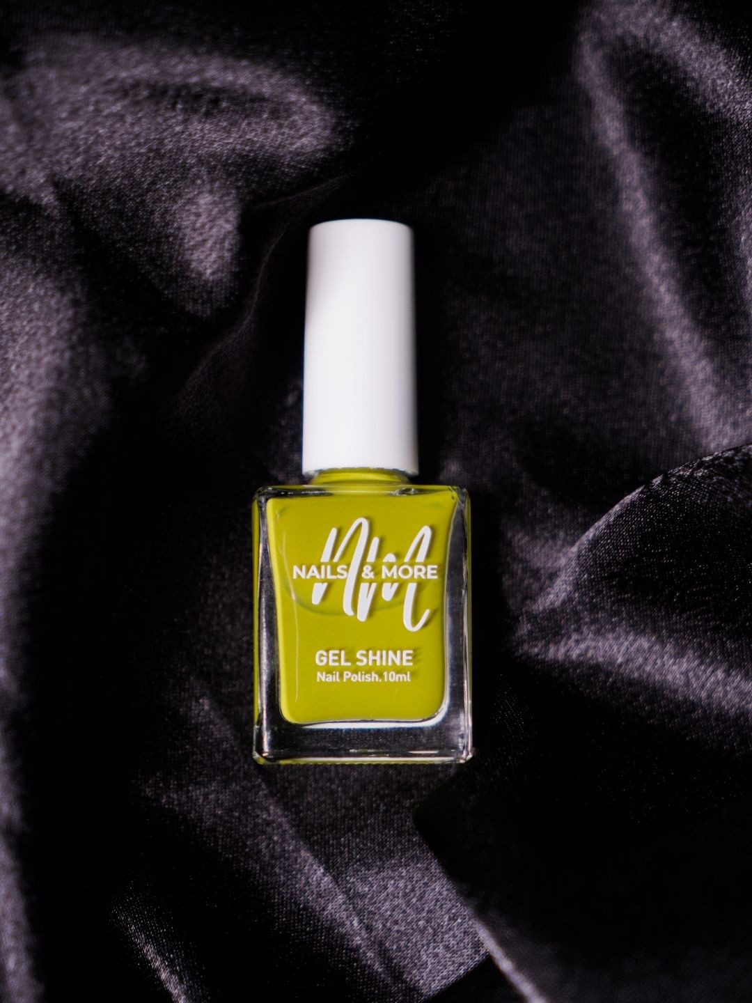 nails & more Gel Shine Glossy Nail Polish - 10 ml - Yellow Green 33