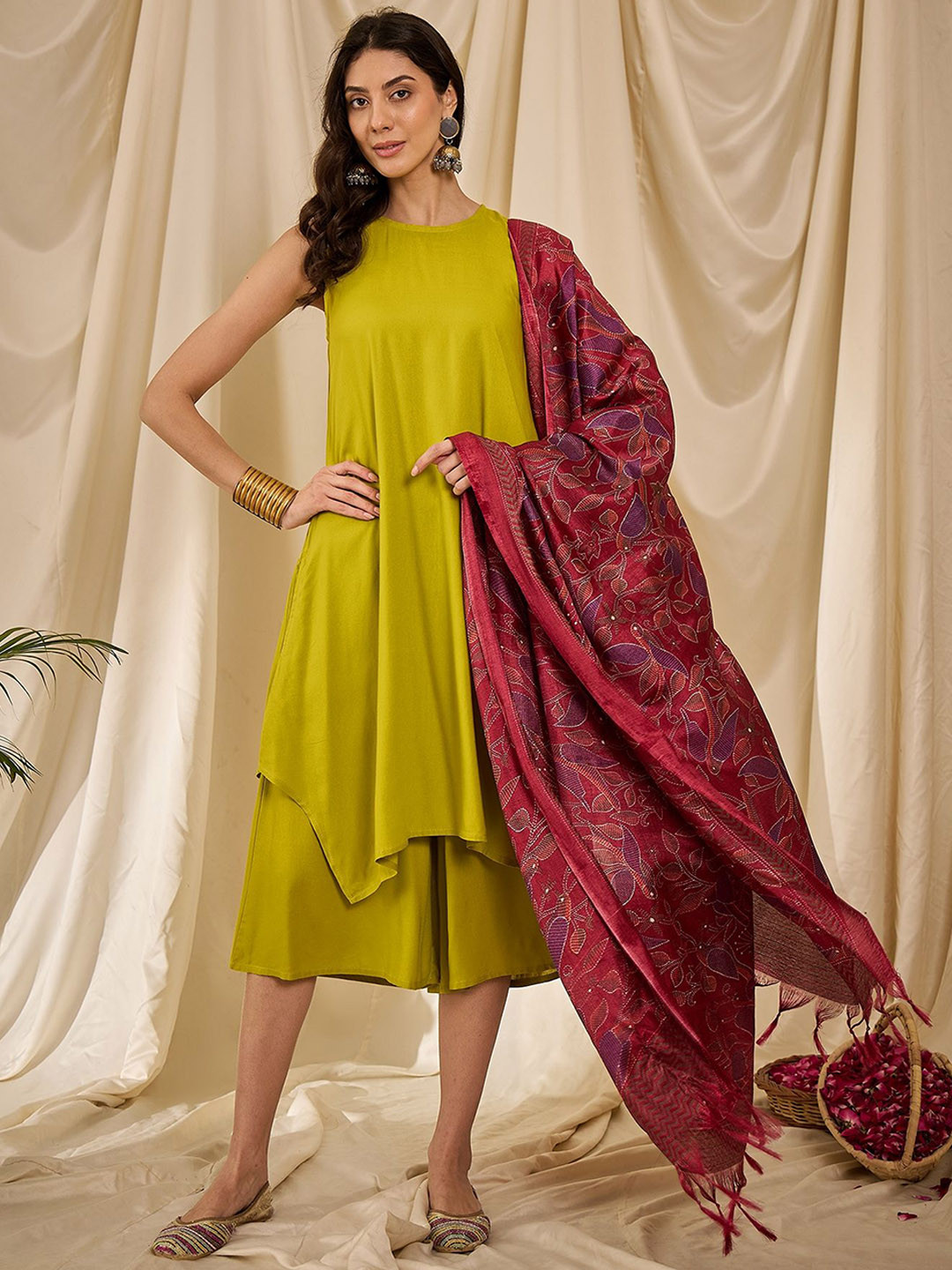 InWeave Women Regular Kurta with Palazzos & With Dupatta