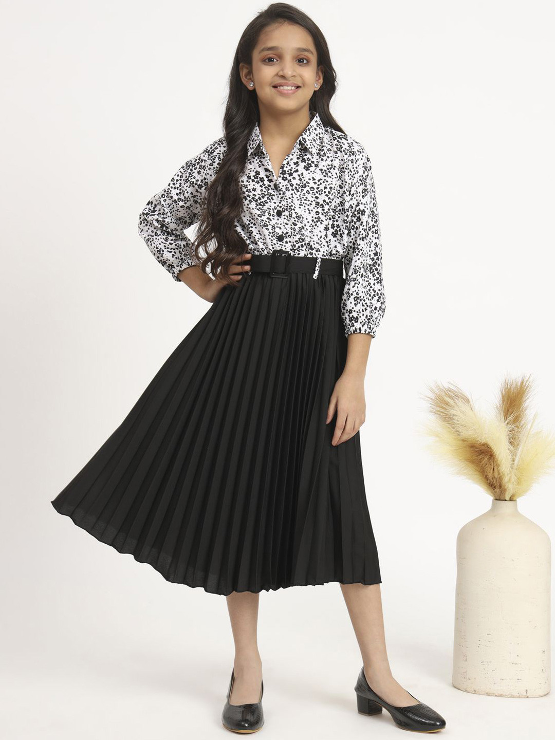 OTABU Print Puff Sleeve Applique A-Line Midi Dress