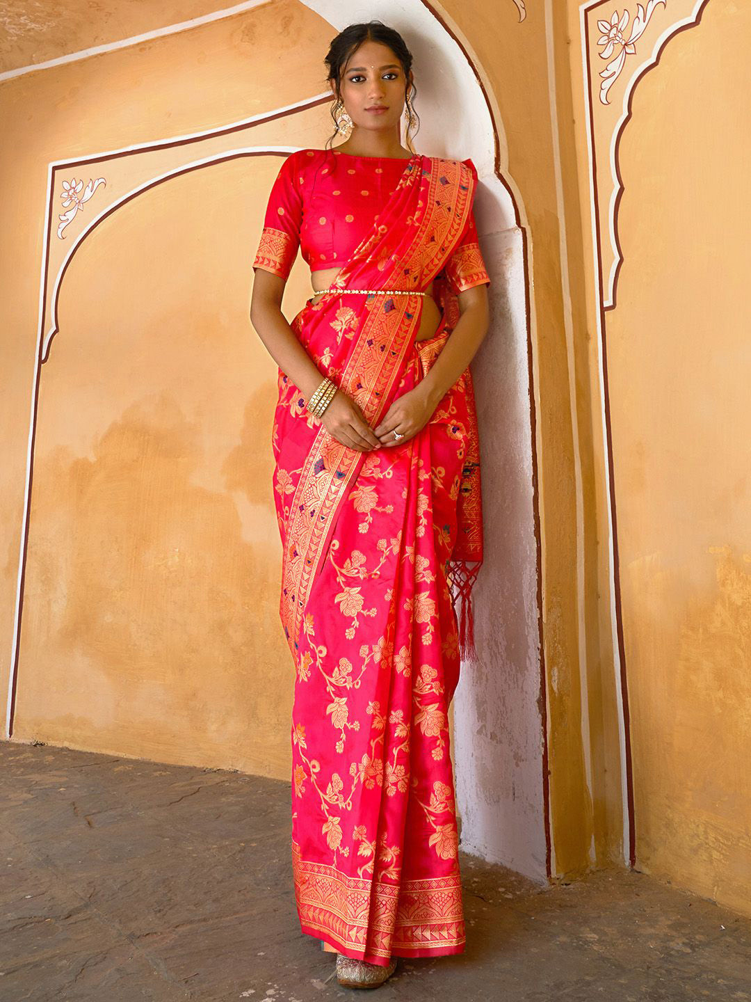 Janasya Banarasi Silk Floral Saree with Unstitched Blouse Piece