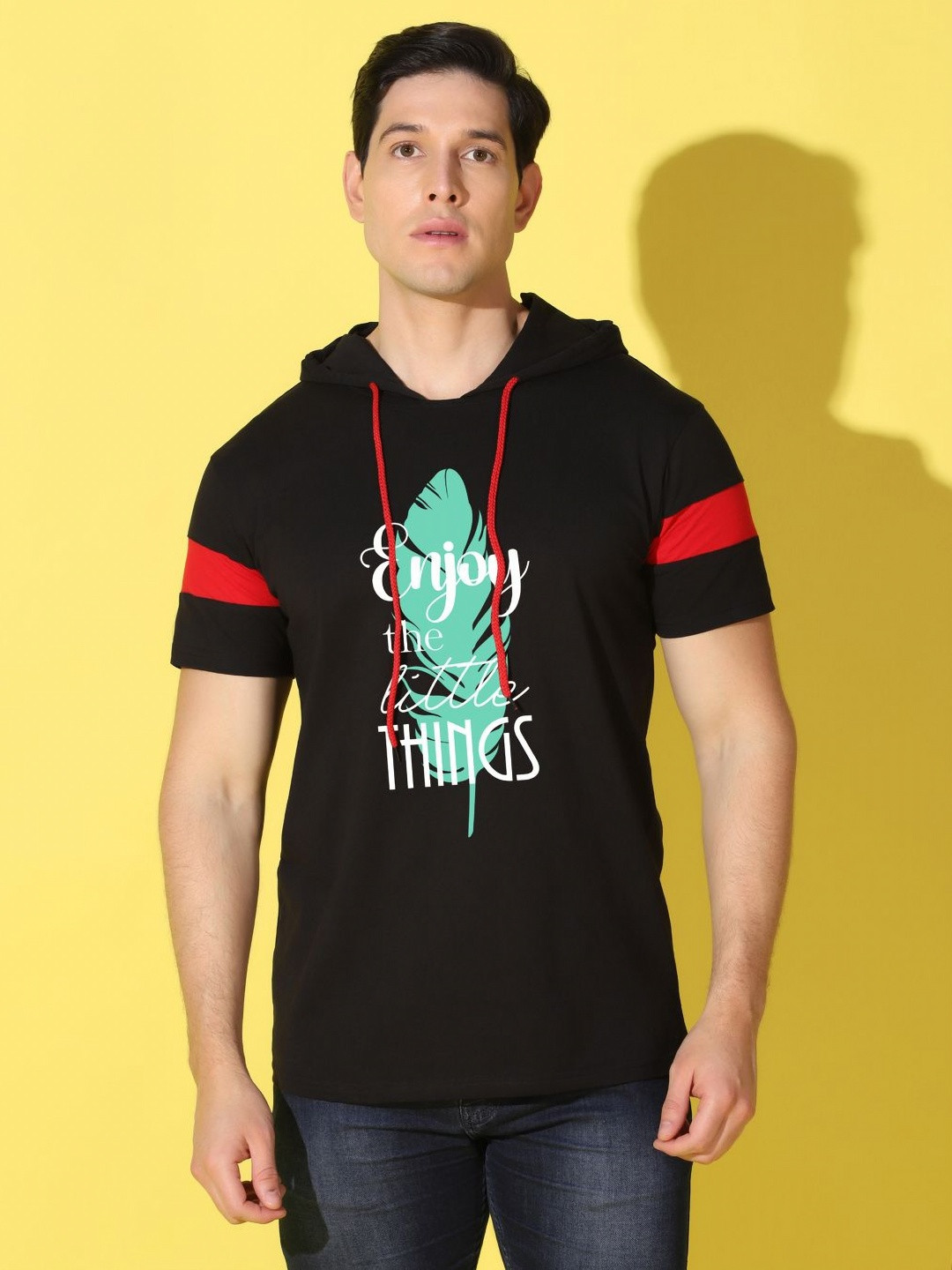 WOOSTRO Men Typography Printed Hooded Slim Fit T-shirt