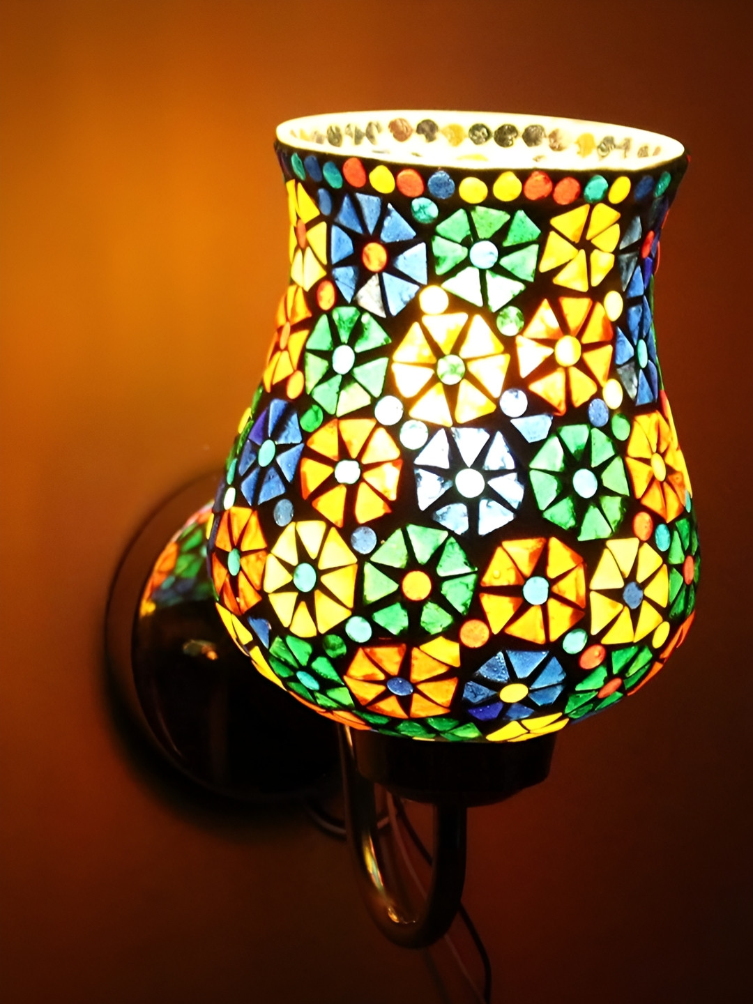 KINIS White & Red Textured Floral Wall Lamp