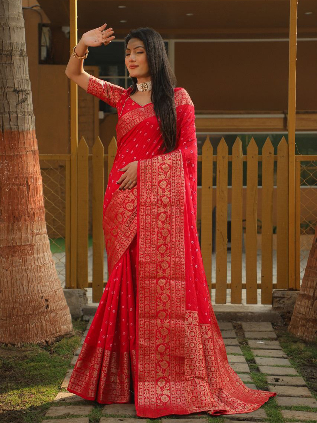 VenderVilla Woven Design Zari Kanjeevaram Saree