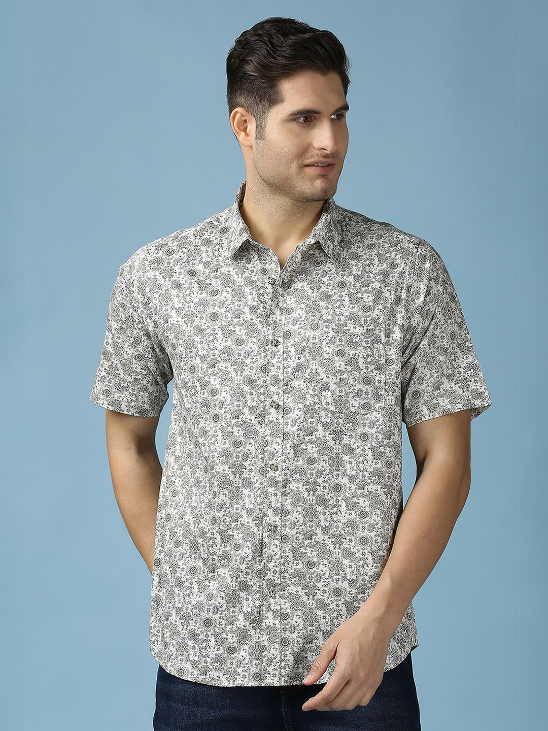 SNX Men Slim Fit Spread Collar Floral Printed Cotton Casual Shirt