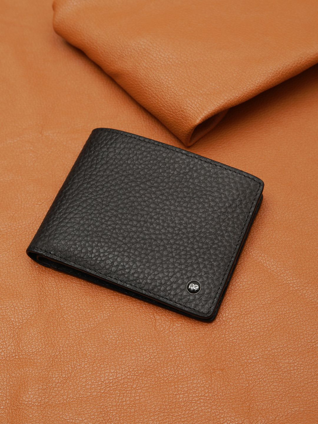 Peter England Men Leather Textured Fashion Brand Logo Two Fold Wallet
