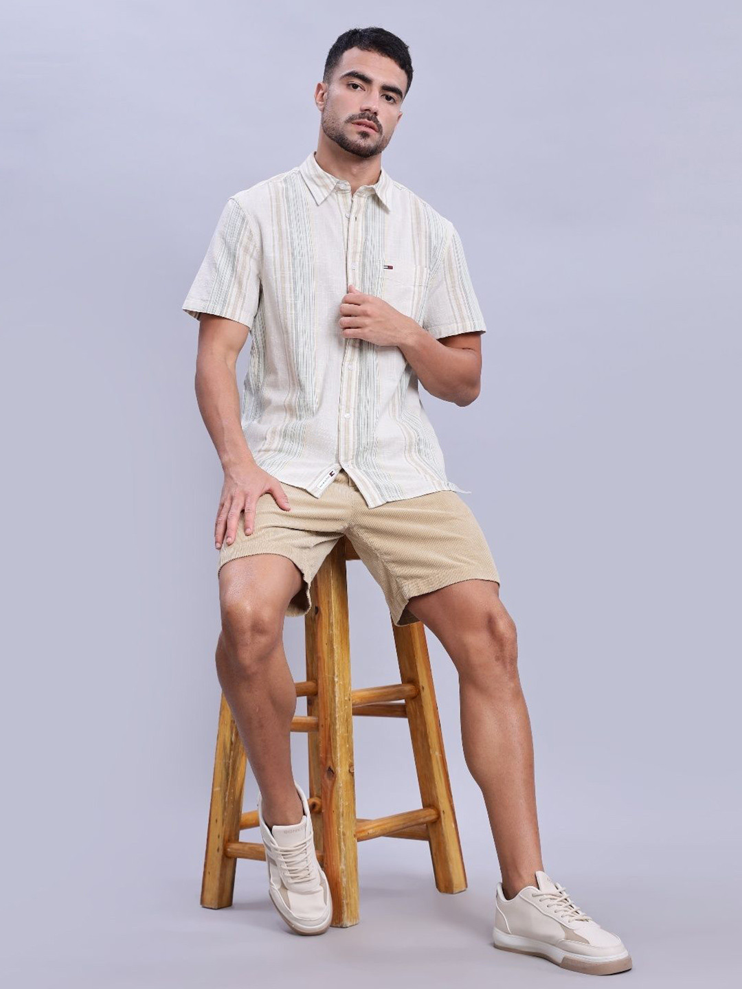 Tommy Hilfiger Men Regular Fit Spread Collar Vertical Striped Cotton Casual Shirt