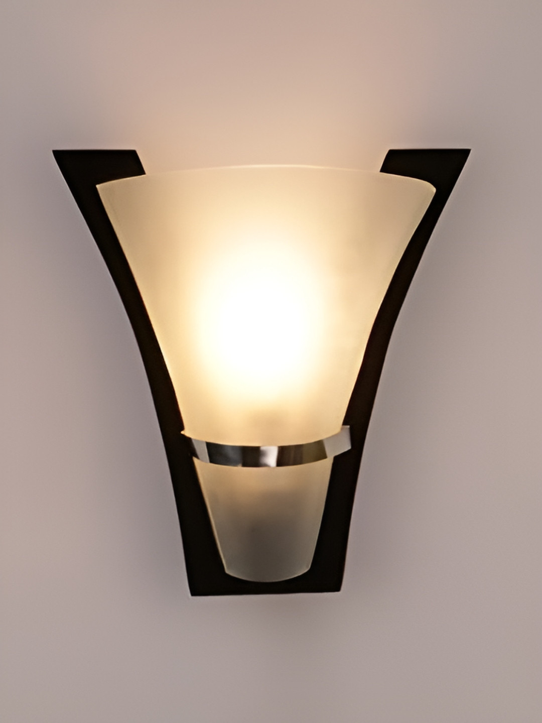 KINIS Brown & White Textured Wooden Triangle Wall Lamp With Bulb