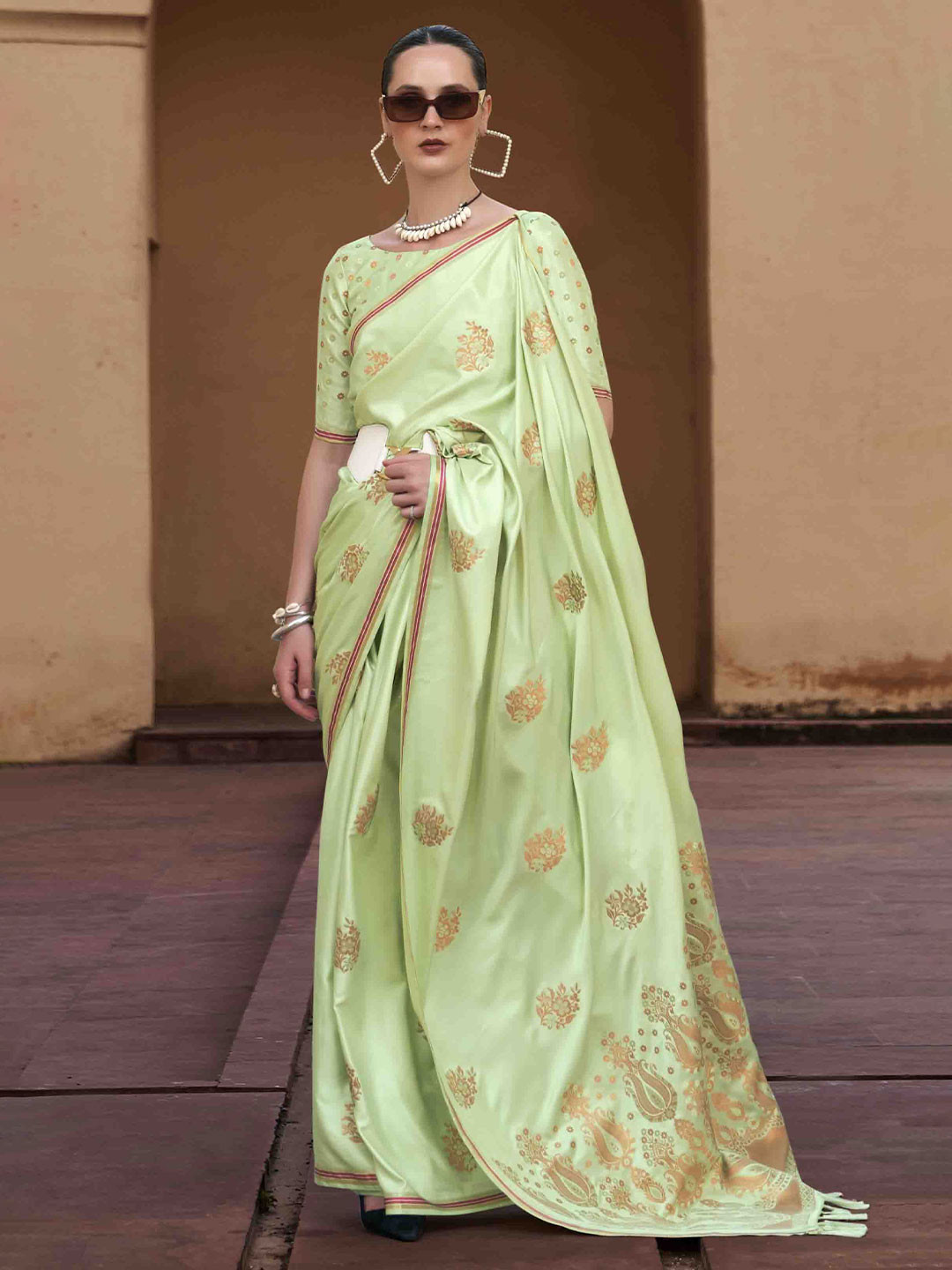 Blissta Woven Design Zari Work Saree