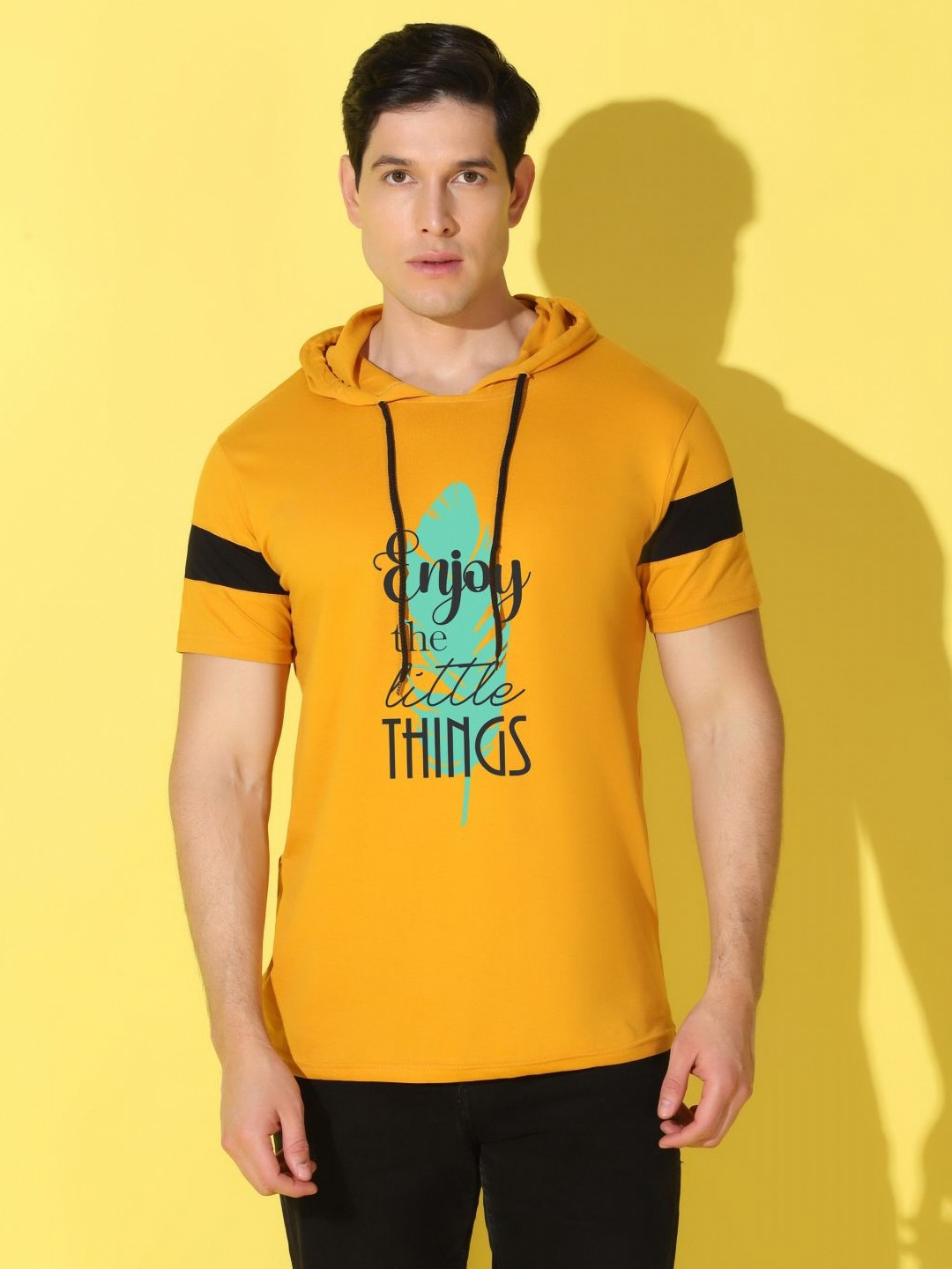 WOOSTRO Men Typography Printed Hooded Slim Fit T-shirt