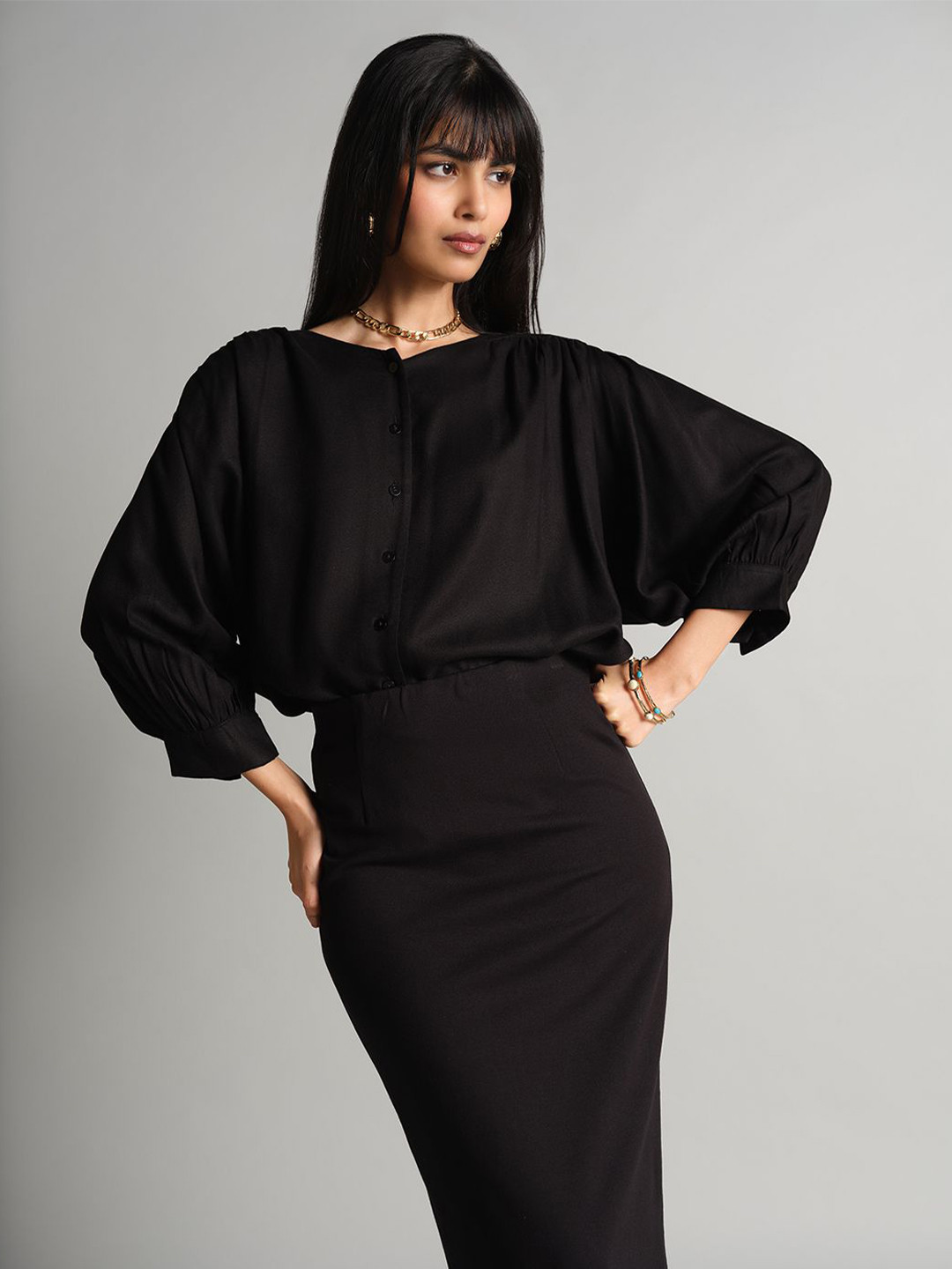 AND Solid Batwing Sleeve Blouson Top