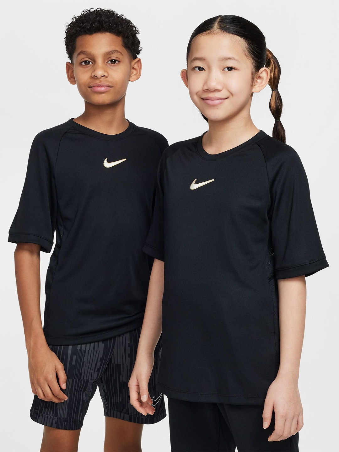 Nike Academy Older Kids Dri-FIT Short-Sleeve Football Top