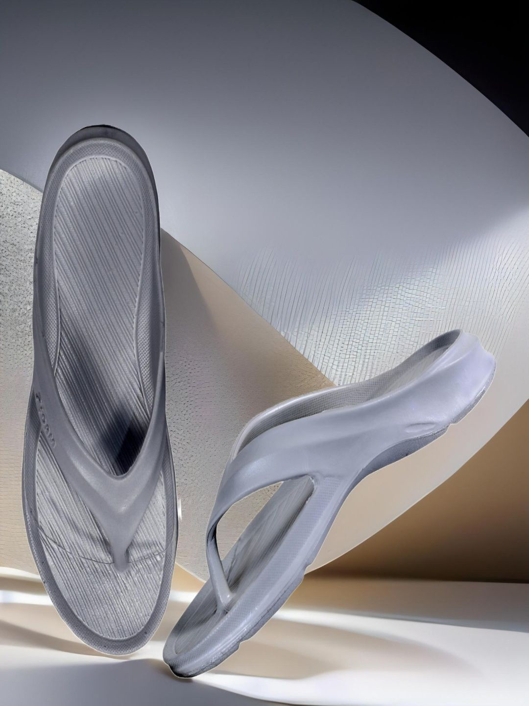 KNIEVL Men Self Design Thong Flip-Flops