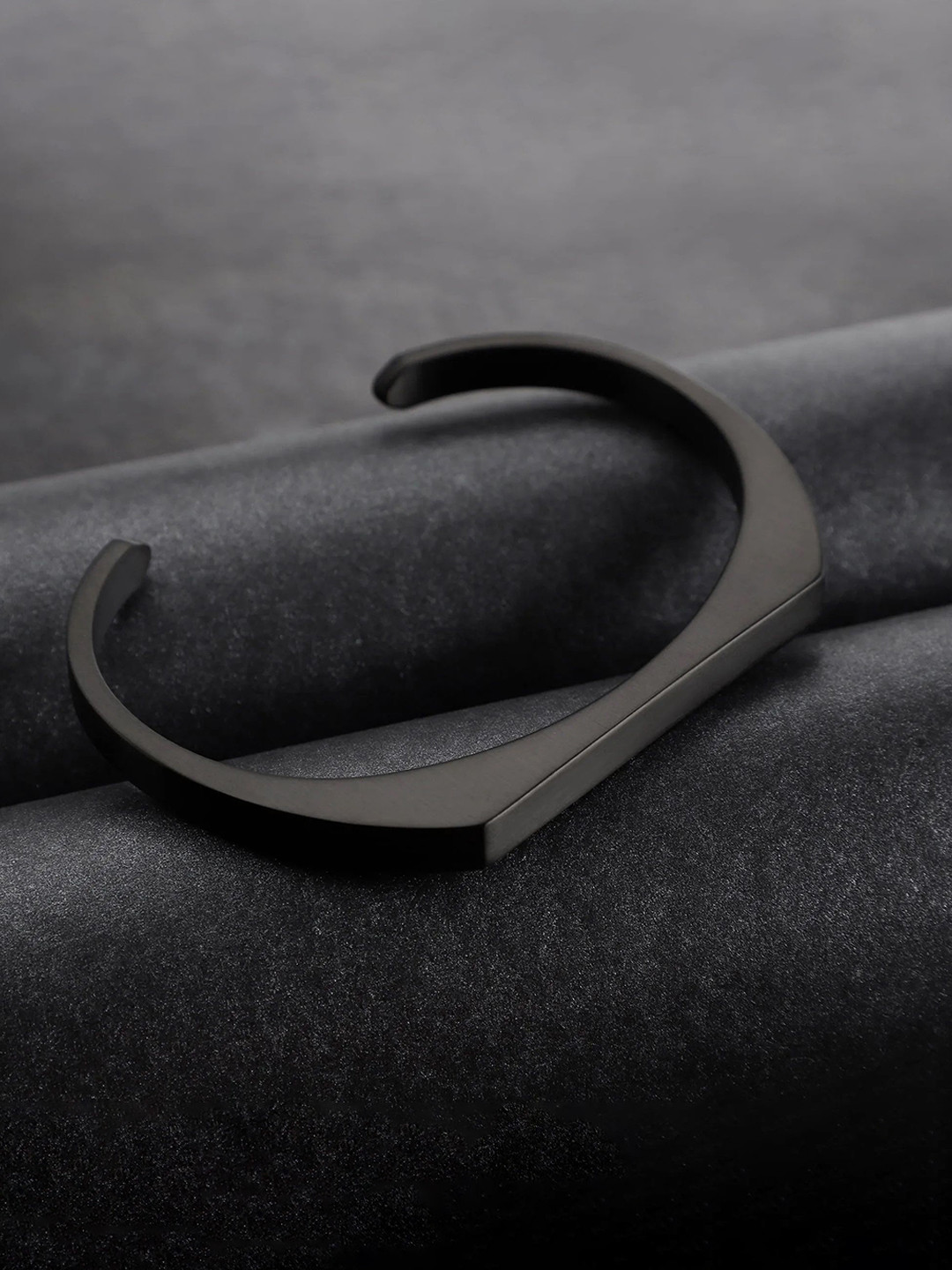 Crazy Fashion Men Stainless Steel Rhodium-Plated Flat Kada Bracelet