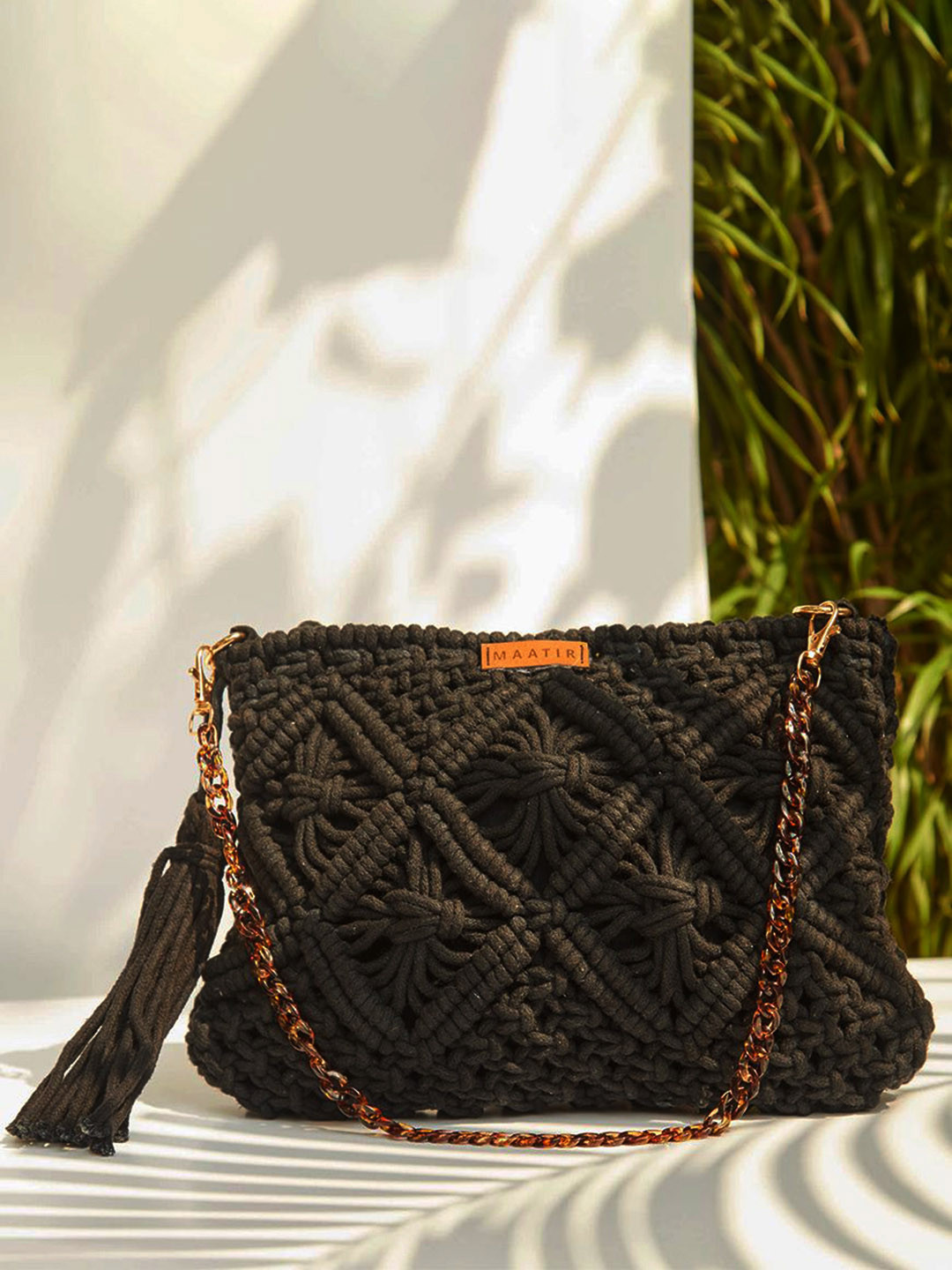 MAATIR DESIGNS Self Design Hand Knotted Handheld Bag