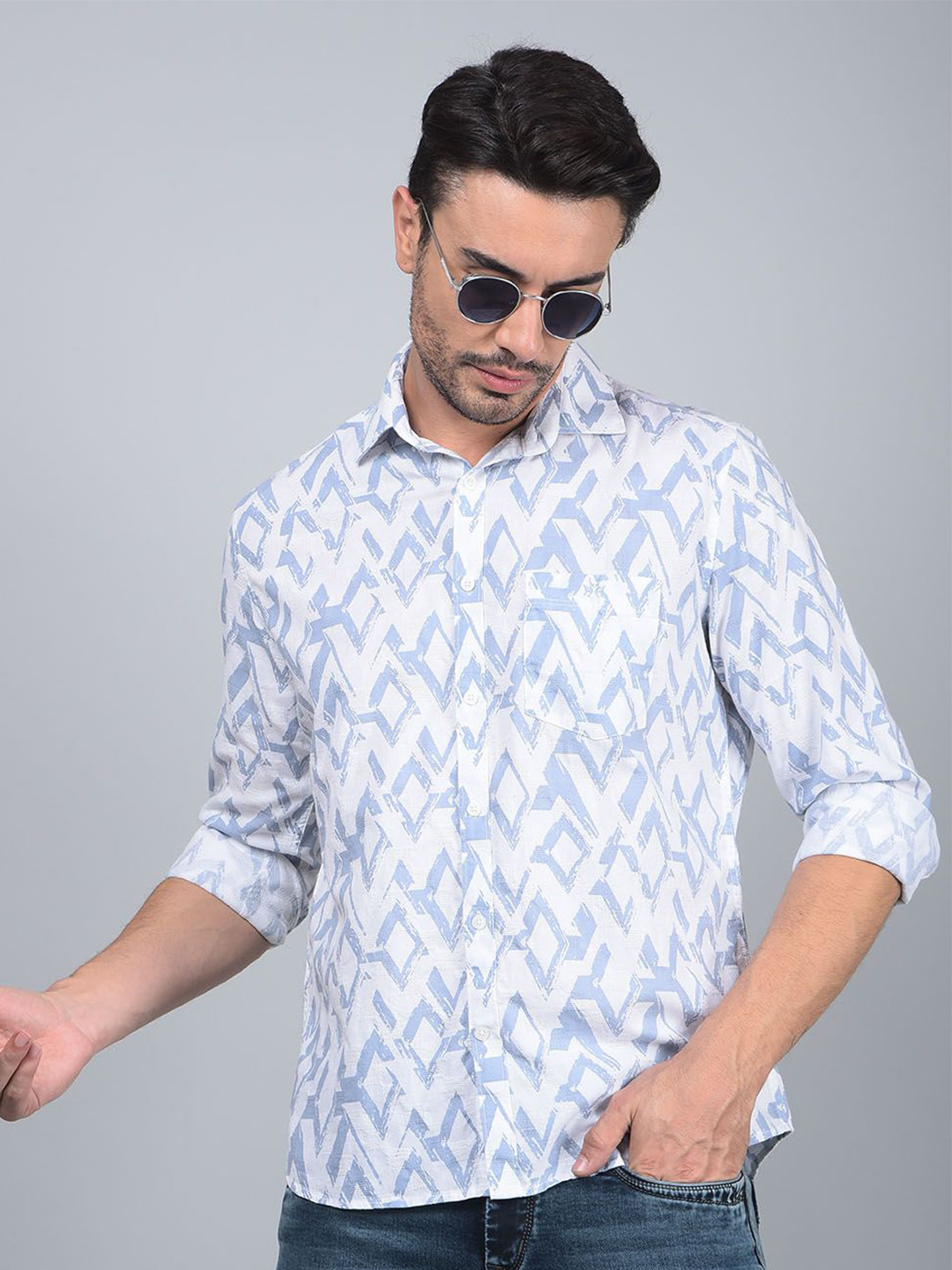 Crimsoune Club Men Geometric Printed Classic Slim Fit Cotton Casual Shirt