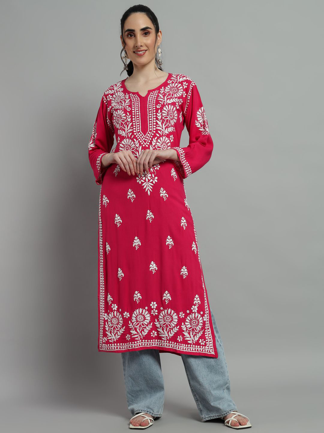 Fashionable Chikan Handikraft Floral Embroidered Lucknowi Chikankari Straight Kurta