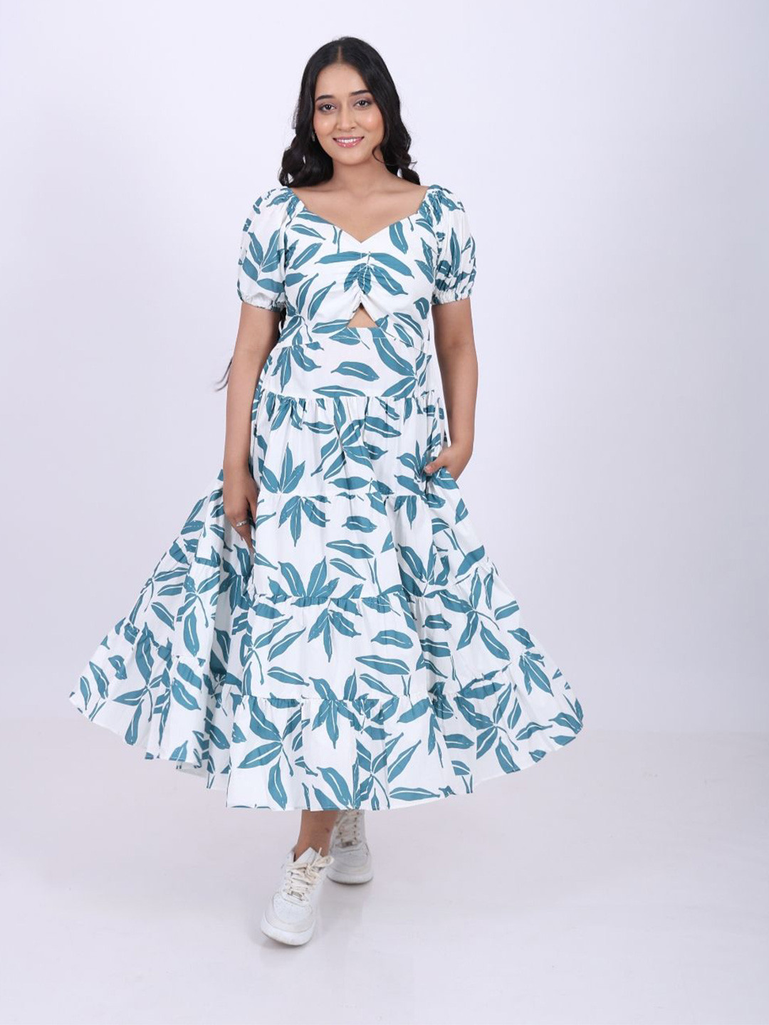 15 BUTTONS Women Floral Printed Fit & Flare Sweetheart Neck Maxi Dress