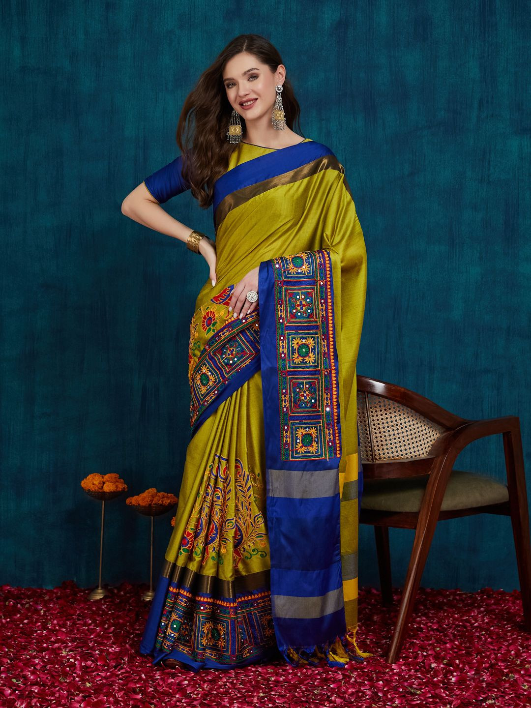 RAJGRANTH Ethnic Motifs Kutchi Embroidery  Banarasi Saree