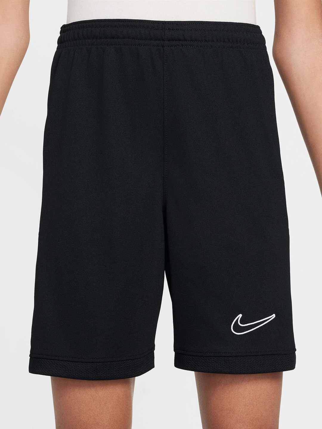 Nike Academy Older Kids' Dri-FIT 18cm (approx.) Football Shorts