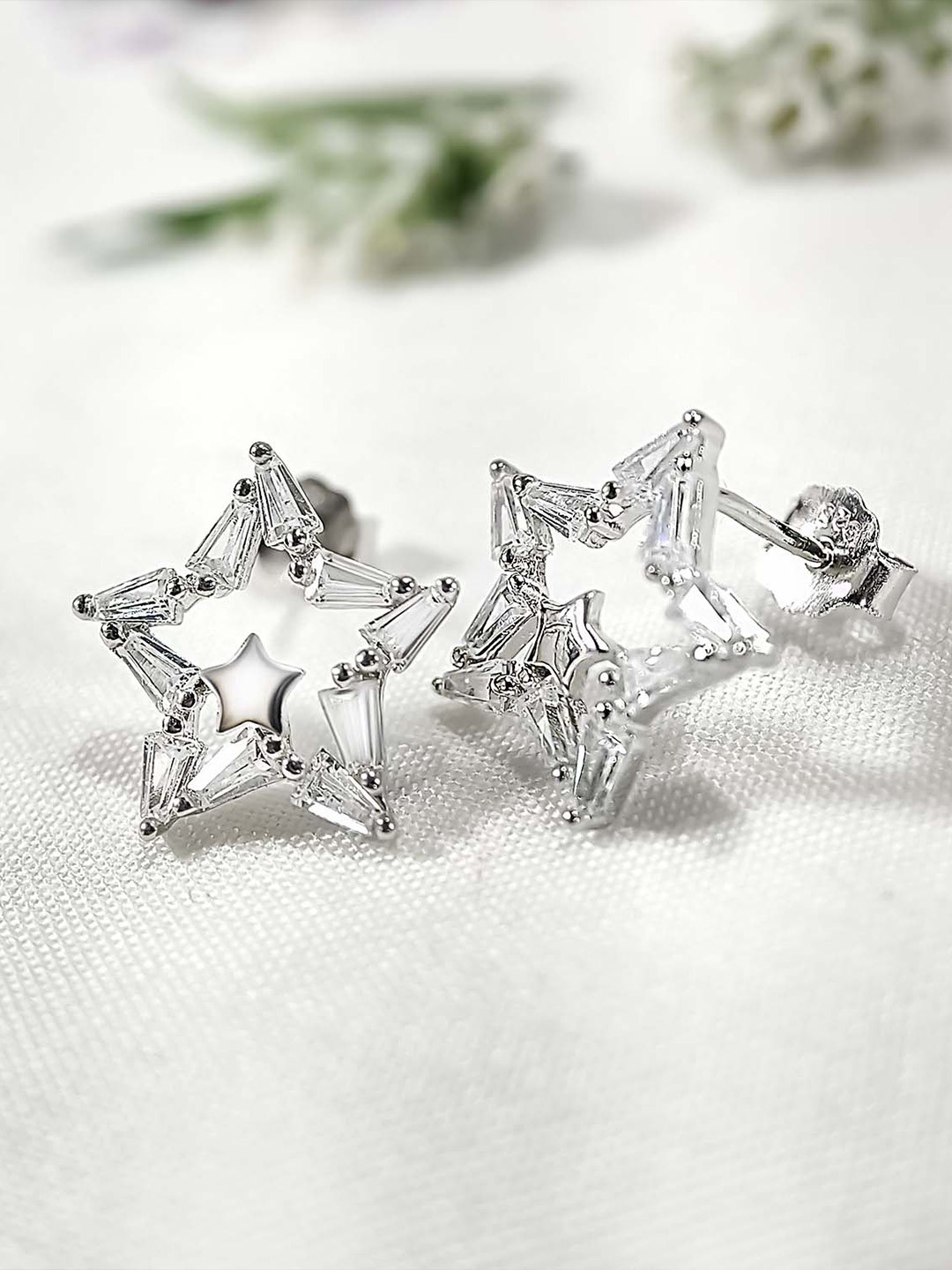 INARI SHINES 925 Sterling SilverRhodium-Plated CZ-Studded Dual Star Shaped Studs