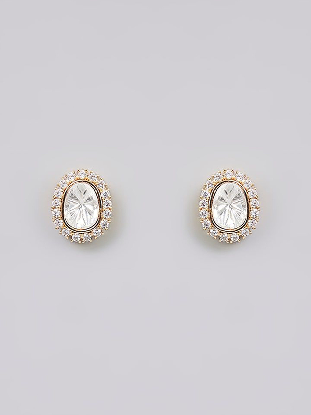 AURAA TRENDS Gold-Plated Artificial Stones Studded Oval Shaped Studs