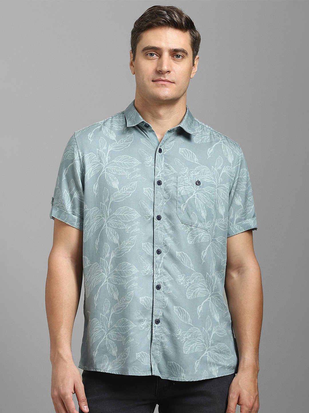 Louis Philippe Jeans Men Spread Collar Floral Printed Cotton Slim Fit Casual Shirts