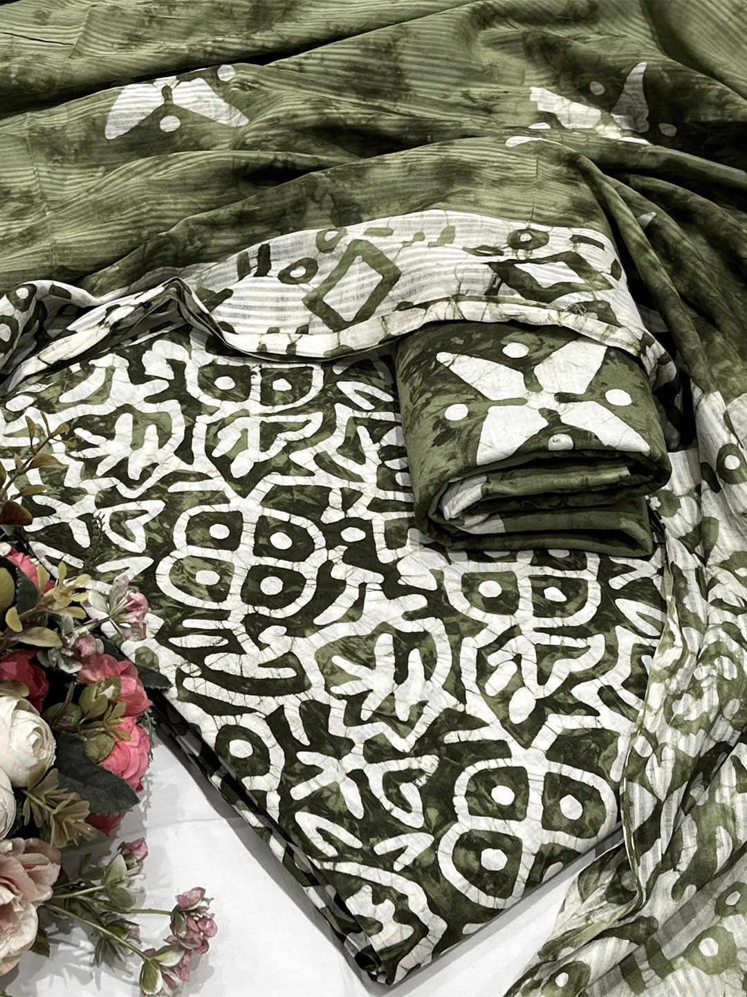 SALWAR STUDIO Batik Printed Pure Cotton Unstitched Dress Material