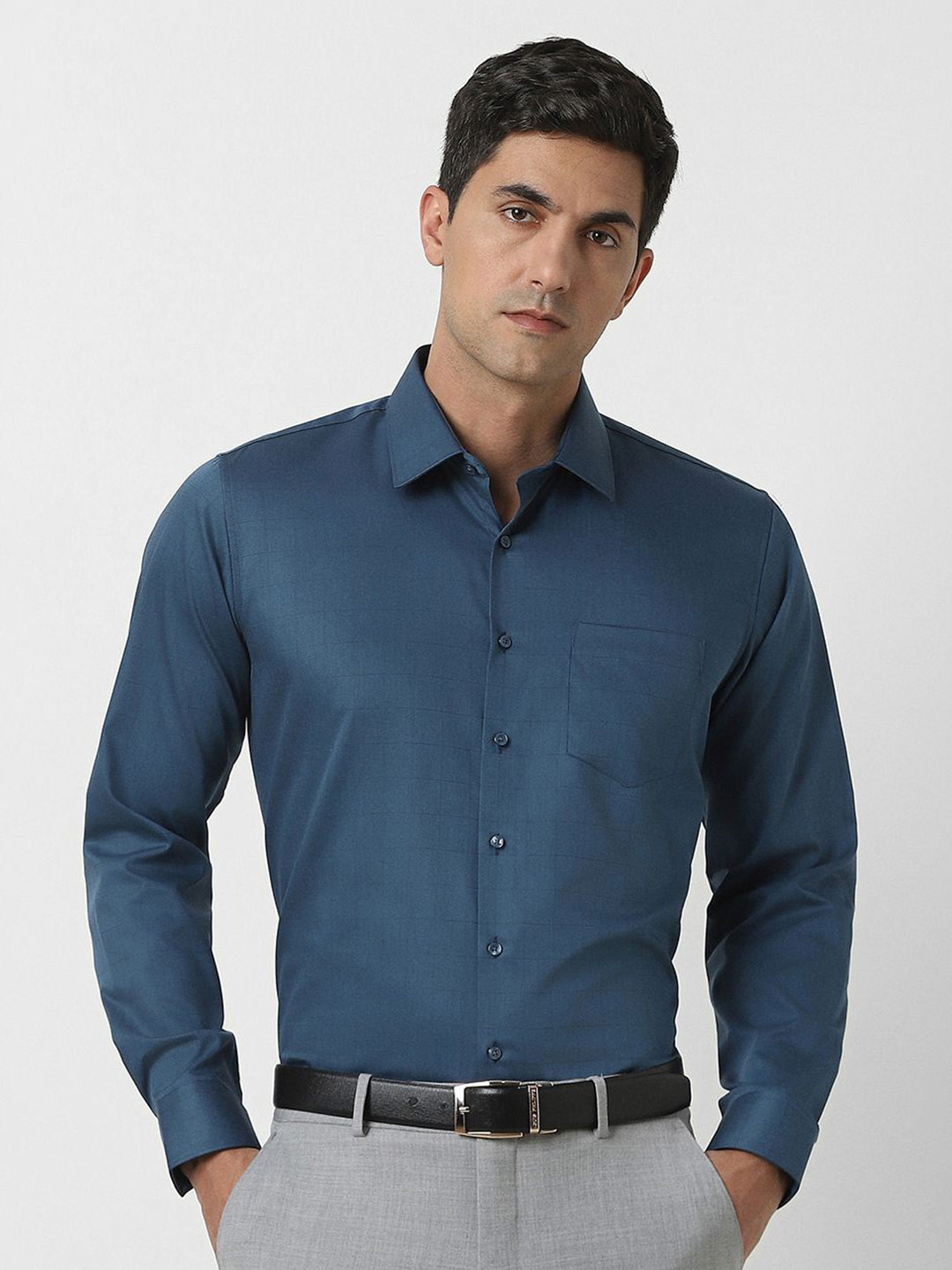 Van Heusen Men Spread Collar Textured Cotton Slim Fit Formal Shirts