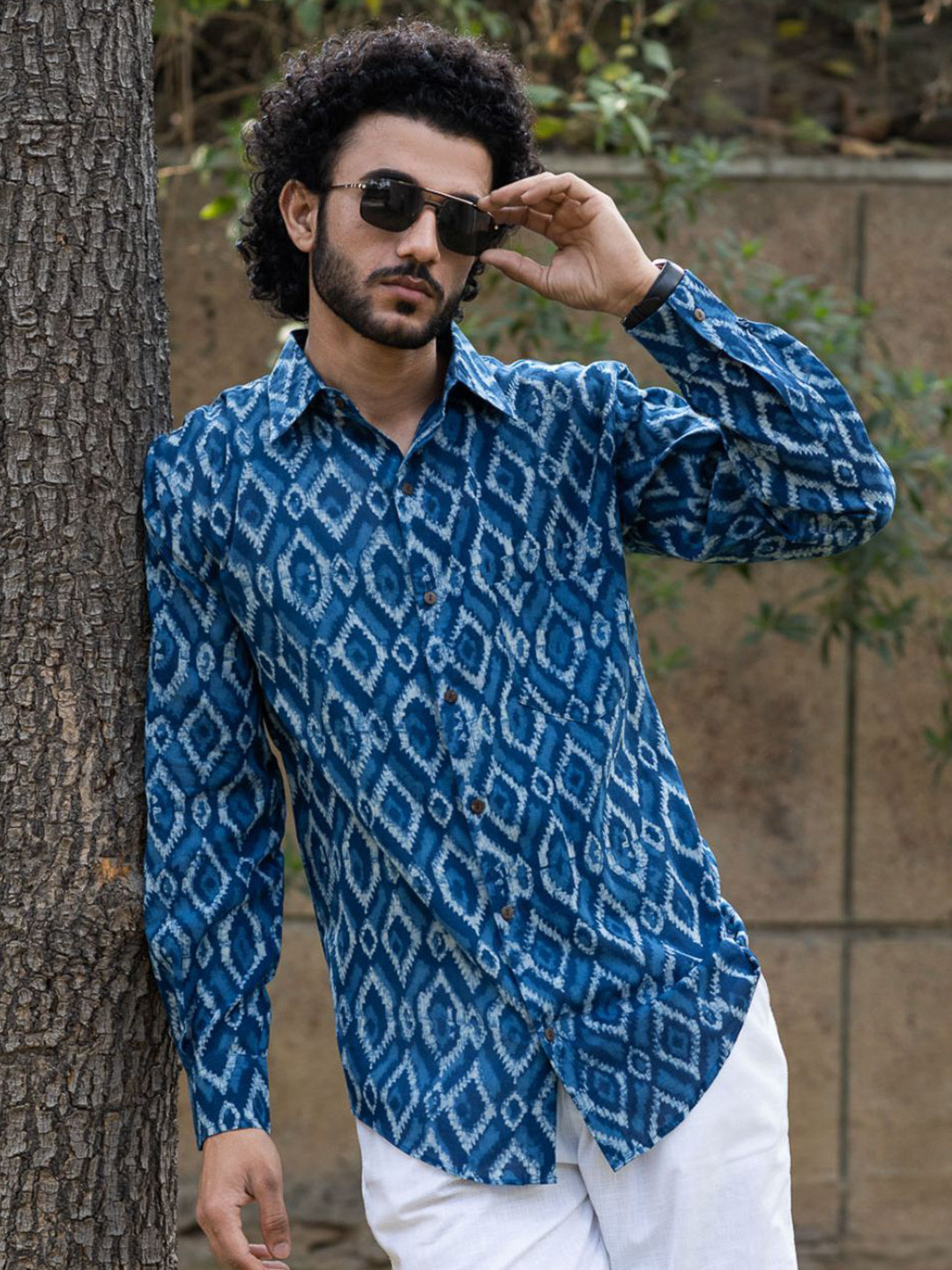 The India Craft House Men Relaxed Fit Geometric Printed Cotton Casual Shirt