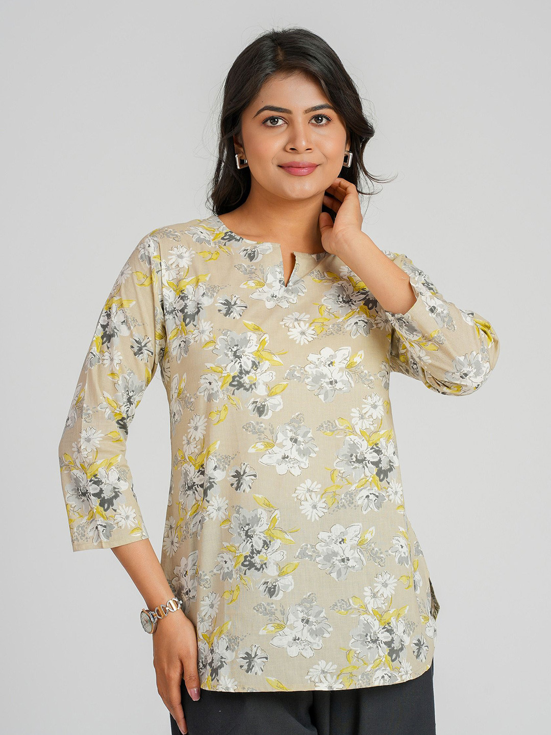 Cotton Curio Women Cotton Block Printed V-Neck Short Top