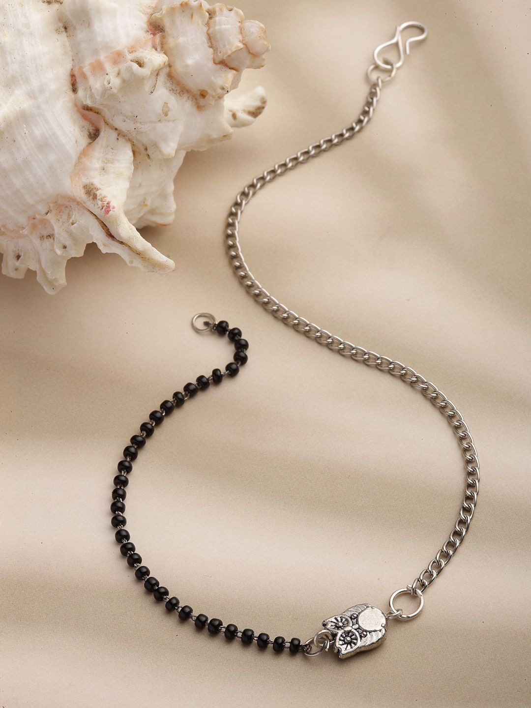 Anouk Silver-Plated Artificial Beaded Oxidised Owl Shaped Anklet