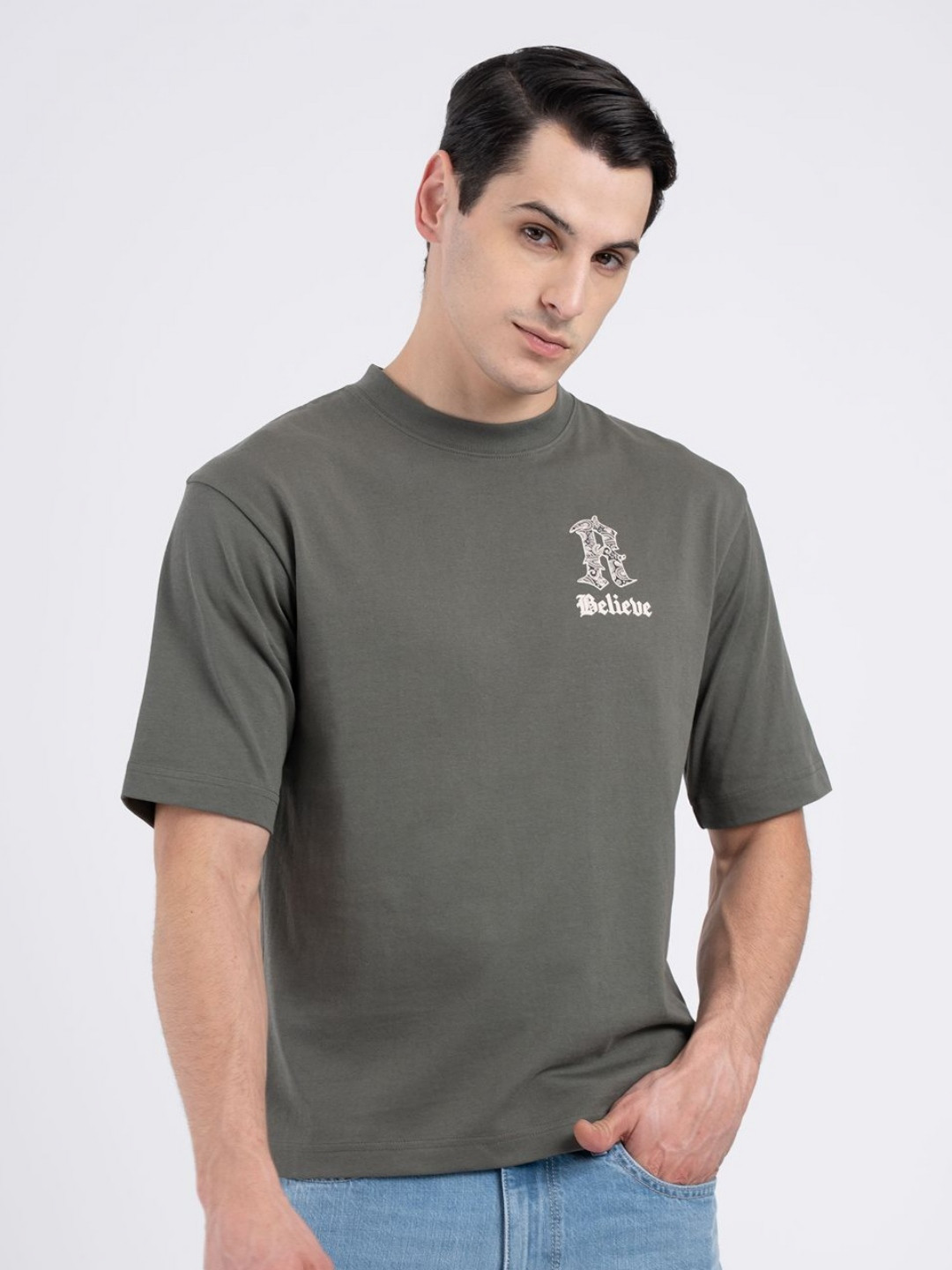 Red Tape Men Graphic Print Round Neck T-Shirt