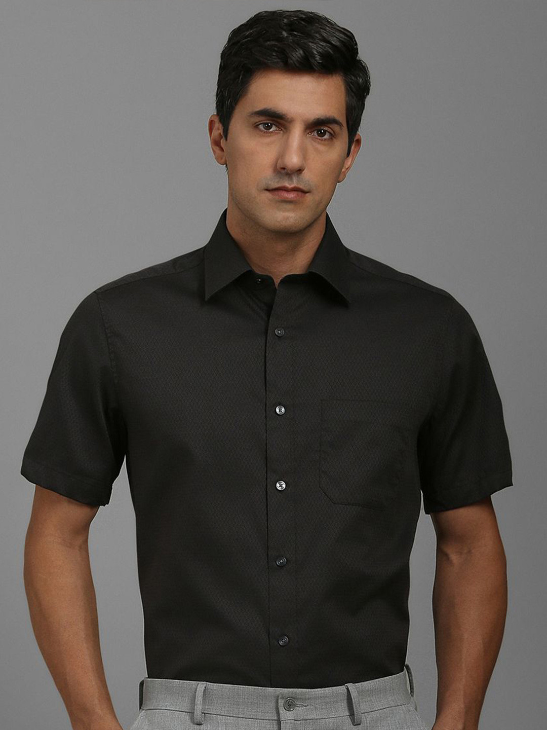 Louis Philippe Men Spread Collar Textured Cotton Formal Shirts