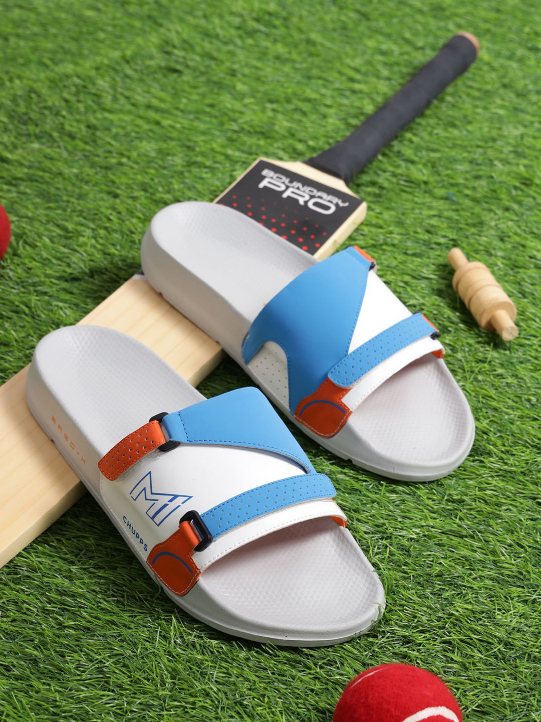 CHUPPS Men Mumbai Indians Ace Sliders
