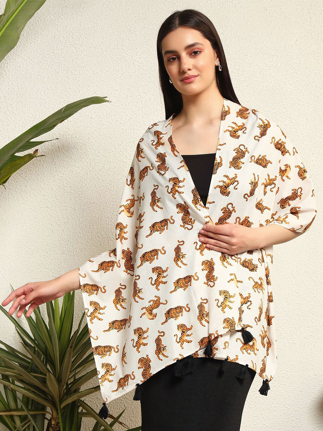 HANDICRAFT PALACE Women Tiger Printed Tasseled Detail Border Scarf