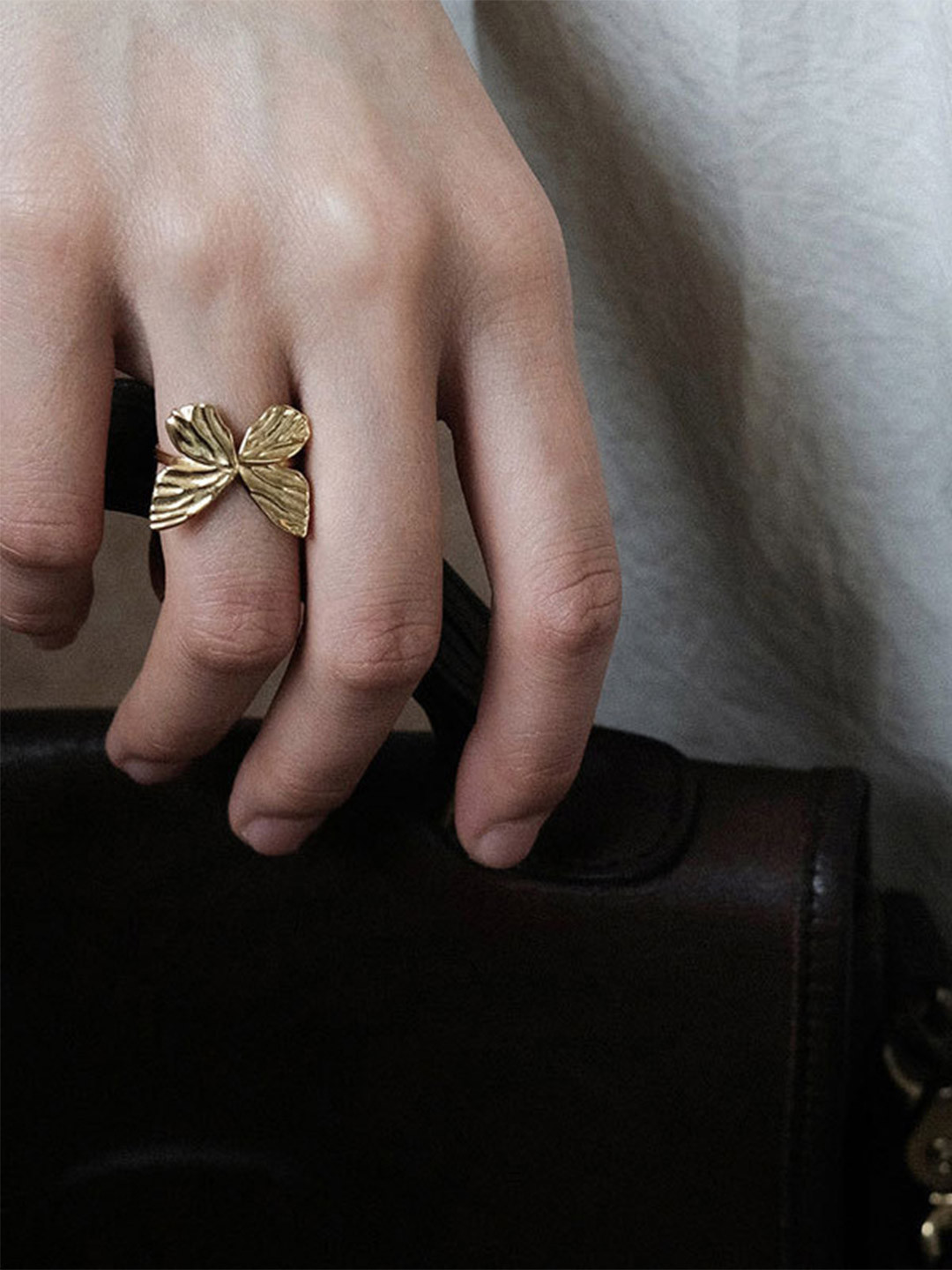 Just Lil Things Butterfly Shaped Finger Ring