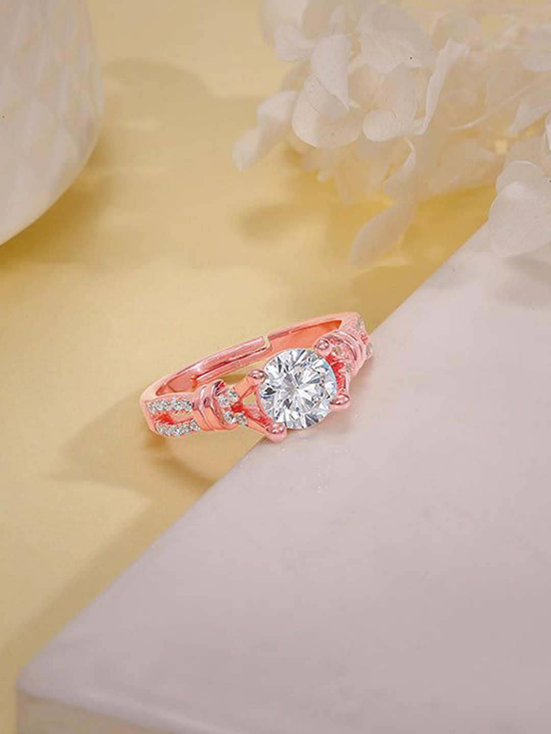 GIVA 925 Silver Rose Gold-Plated Cubic Zirconia Studded Magnifique Ring