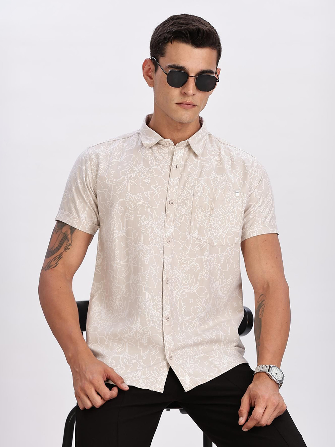 COLOR HUNT Comfort Floral Printed Spread Collar Casual Shirt