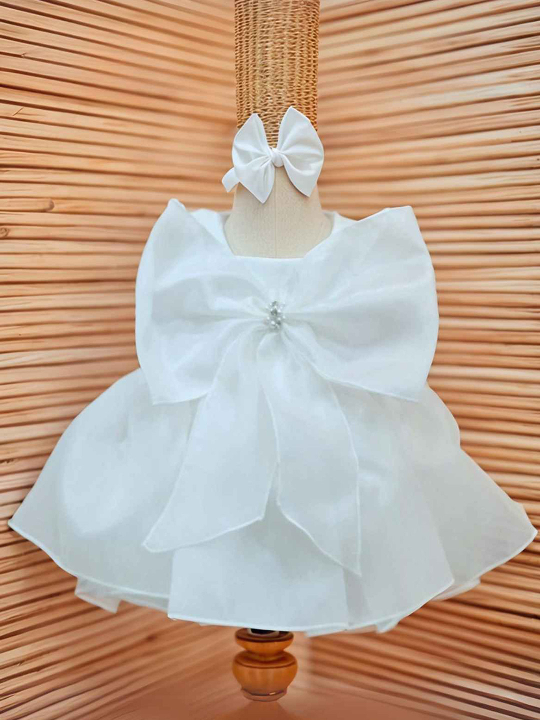 Lagorii Girls Bow Embellished With Pearls Work Frock -White