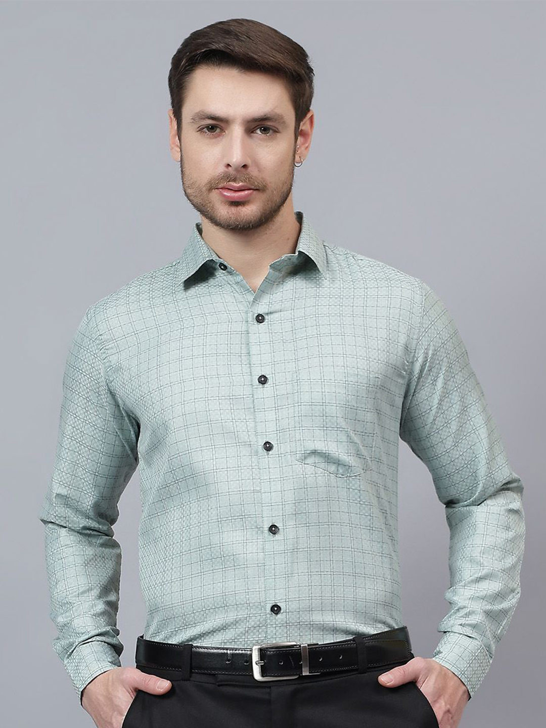 Vida Loca Men Slim Fit Spread Collar Checked Cotton Formal Shirt