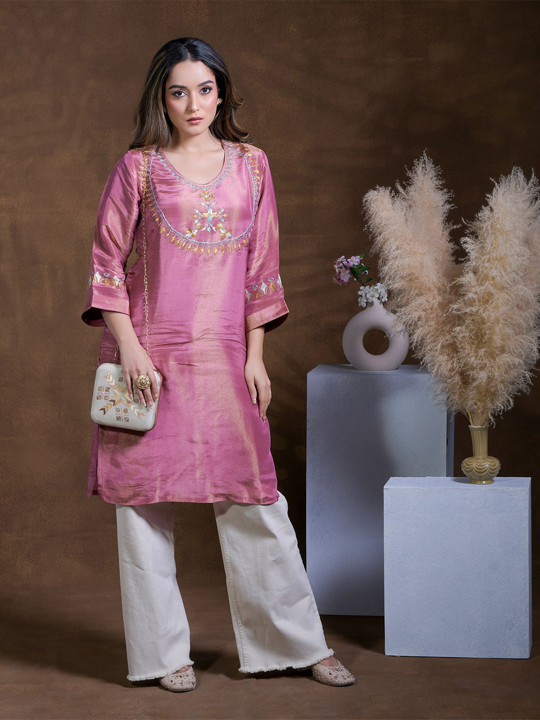 Phulkari Forever Geometric Embroidered Phulkari Handloom Phulkari Kurti