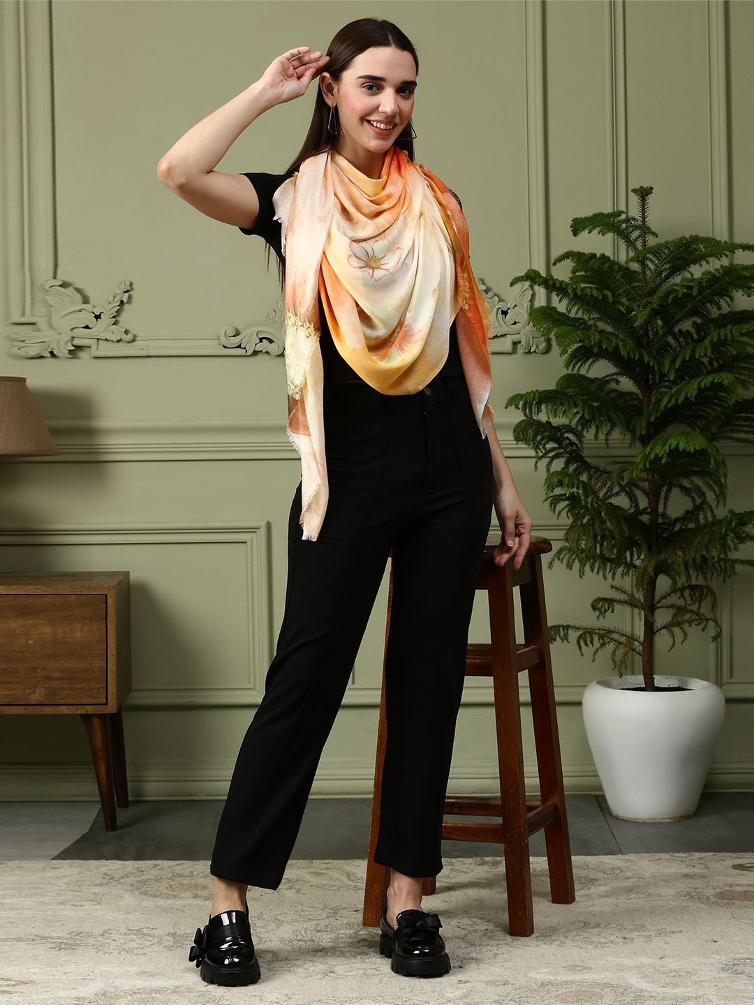 Shincora Women Floral Printed Stole